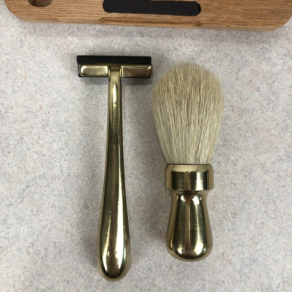 NEW Men's Mervyn's Red Vintage Shave Kit‎ Wood Box